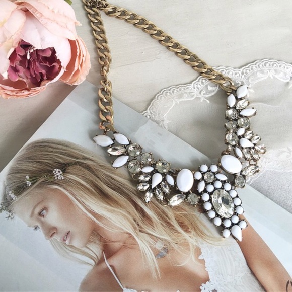 White Statement Necklace - Picture 4 of 7